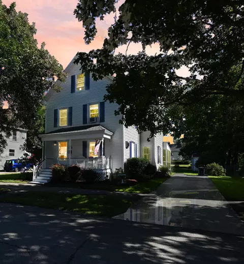 193 Elm St, Bangor, ME 04401