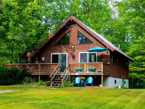 61 Foxboro Rd, Lovell, ME 04051