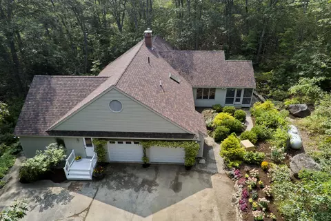 8 White Tail Dr, Rockport, ME 04856
