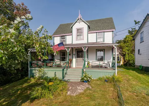 7 Upper A St, Portland, ME 04108