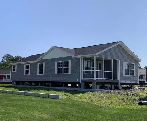 3 Colony Way, Kittery, ME 03904