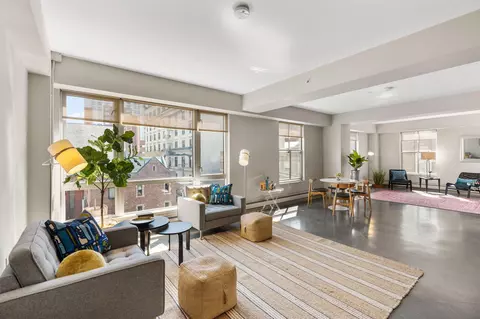 21 Chestnut St #502, Portland, ME 04101