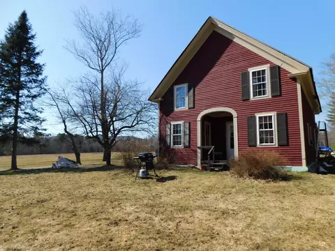 133 Pond Rd, Abbot, ME 04406