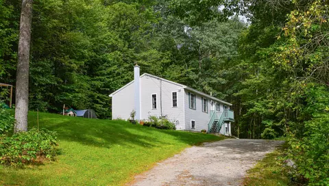 38 Maturo Dr, Casco, ME 04015