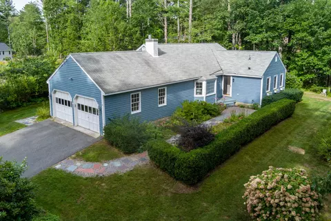 34 Penwood Dr, Kennebunk, ME 04043