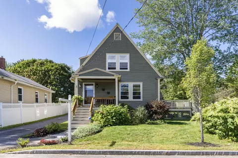 8 Wessex St, Portland, ME 04102
