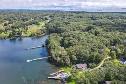 59 Shore Rd, New Harbor, ME 04554