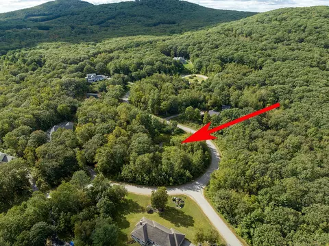 2 Stoney Hill Rd, Rockport, ME 04856