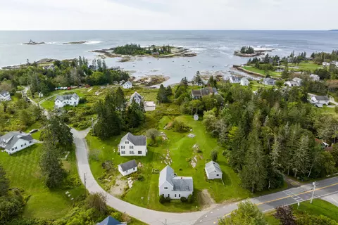 1037 Hendricks Hill Rd, Southport, ME 04576