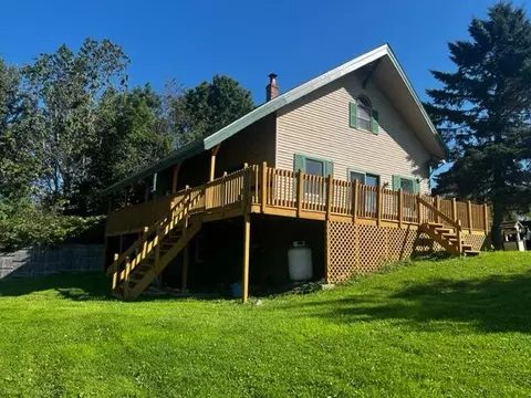 13 Old County Rd, Fairfield, ME 04937