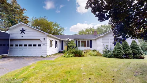 355 Ridge Rd, Fairfield, ME 04937