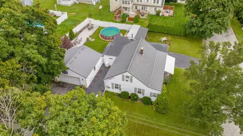 2 Morningside St, Lewiston, ME 04240