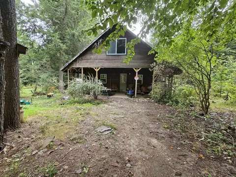 35 Samuels Dr, Canaan, ME 04924