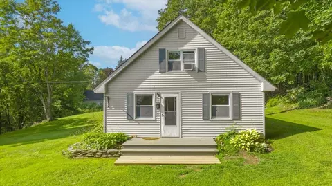 3240 W River Rd, Sidney, ME 04330