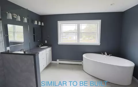 165 Elmwood Rd, Pownal, ME 04069