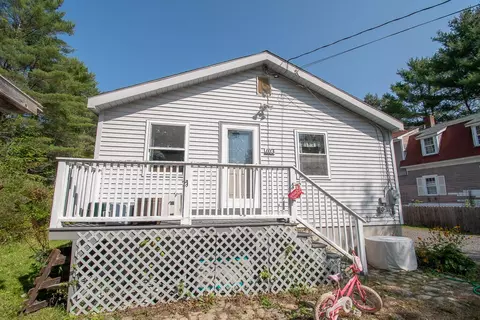 1113 Main St, Readfield, ME 04355