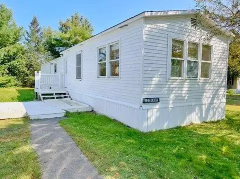 666 Finson Rd #122, Bangor, ME 04401