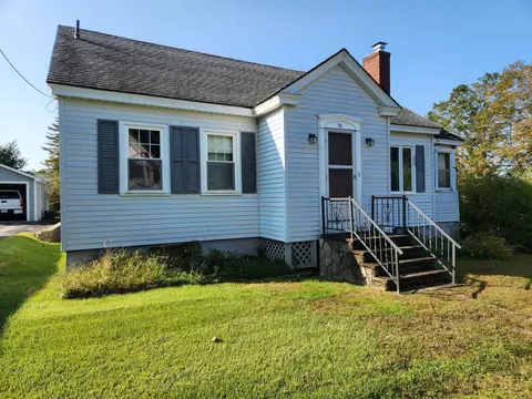 56 Patterson St, Augusta, ME 04330 photo 1