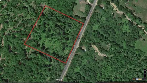 134 Common Rd, Dixfield, ME 04224