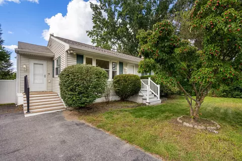 19 Dearborn Ave, Biddeford, ME 04005