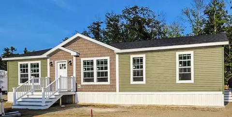 25 Red Oak Dr, Turner, ME 04282