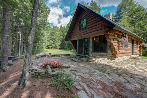 1240 Hostile Valley Rd, Palermo, ME 04354