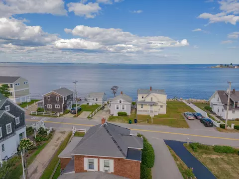 132-134 Hills Beach Rd, Biddeford, ME 04005