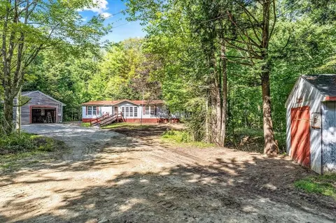 152 Belgrade Rd, Manchester, ME 04351