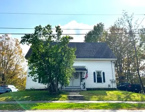 53 Lincoln St, Dover Foxcroft, ME 04426