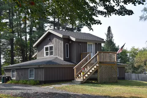 23 Union St, Skowhegan, ME 04976