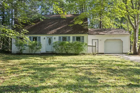 81 Orchard Rd, Wells, ME 04090