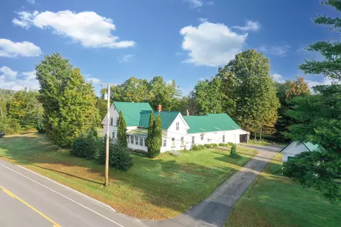 63 Main Rd, Abbot, ME 04406