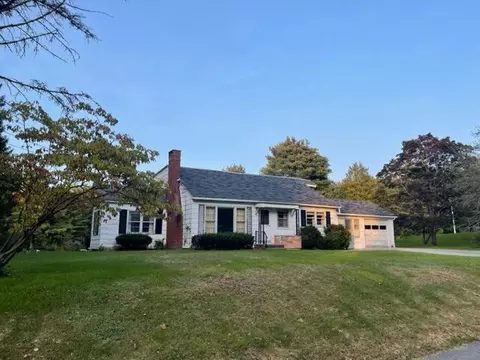 44 Pierce St, Gardiner, ME 04345