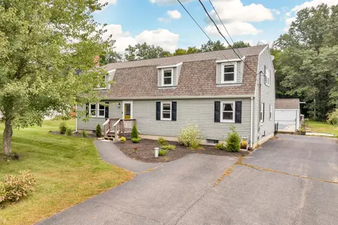 114 Knox Ln, Berwick, ME 03901