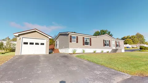 1 Anita St, Sabattus, ME 04280