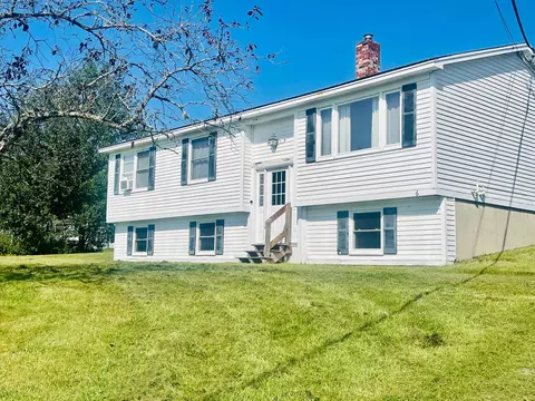 6 Smithfield Dr, Machias, ME 04654