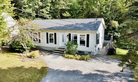 59 Mark St, Lewiston, ME 04240