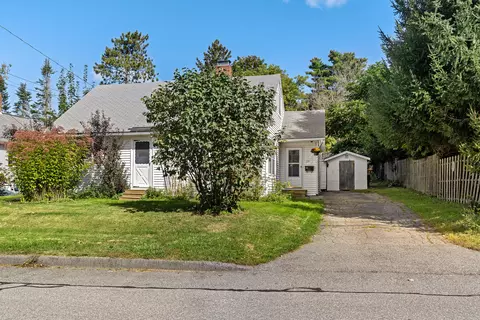 29 Newland Ave, Augusta, ME 04330