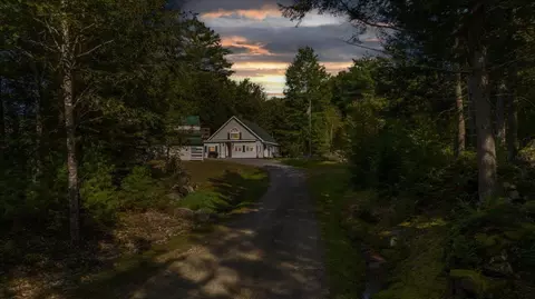 1498 Main St, Hartford, ME 04220