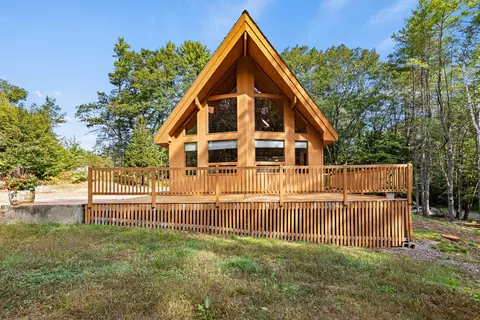 92 Kansas Rd, Naples, ME 04055