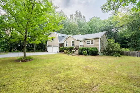 92 Rocky Dundee Rd, Buxton, ME 04093