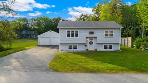 4 Amalfi St, Lisbon, ME 04252