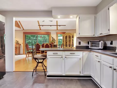 556 Pownal Rd, Auburn, ME 04210