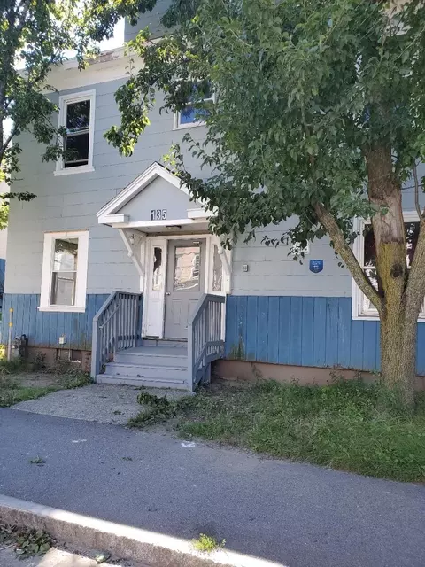 135 Bartlett St, Lewiston, ME 04240