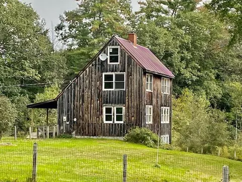 551 Parsonsfield Rd, Limerick, ME 04048