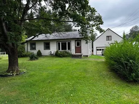 212 Barlen St, Farmington, ME 04938