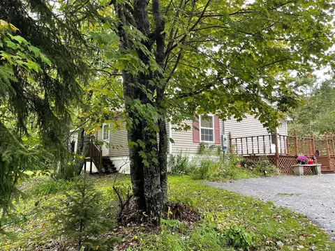 204 Kennebec Rd, Machias, ME 04654