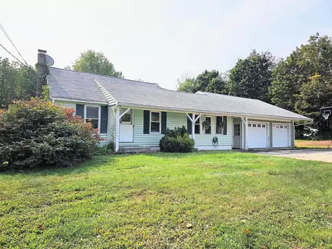 902 Foxes Ridge Rd, Acton, ME 04001