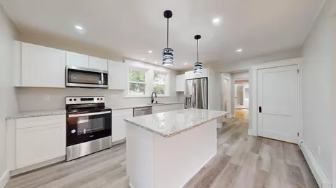 11 Shirley St, Lewiston, ME 04240