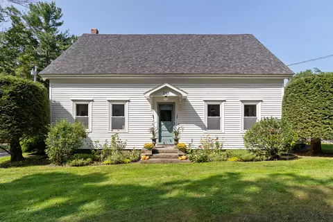 261 Center St, Nobleboro, ME 04555